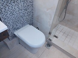 Large Studio/family Apartment