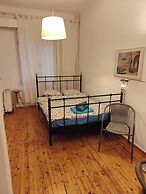 Large Studio/family Apartment