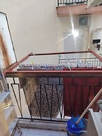 Large Studio/family Apartment