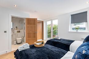 Flat 5 Saarb Apartments