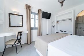 Black Coast Hotel Santorini