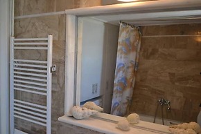 Black Coast Hotel Santorini