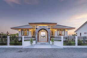 The garden pool villa resort at doisaket