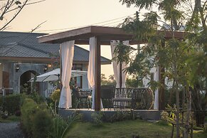 The garden pool villa resort at doisaket