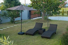 The garden pool villa resort at doisaket