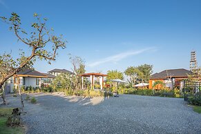 The garden pool villa resort at doisaket