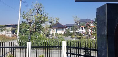 The garden pool villa resort at doisaket