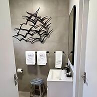 The Henlee Apartment Tocara