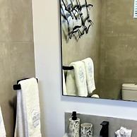 The Henlee Apartment Tocara