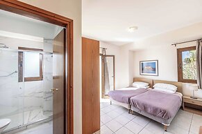 Apollon Dionysus Villa