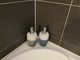 Sleep4-freep-mountainview-balcony-petfriendly