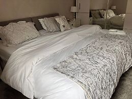 Golf Paradise,restaurants,bars,beach ,shops,walks