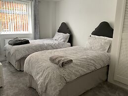 Golf Paradise,restaurants,bars,beach ,shops,walks