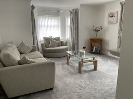 Golf Paradise,restaurants,bars,beach ,shops,walks