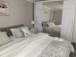 Golf Paradise,restaurants,bars,beach ,shops,walks