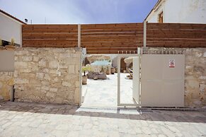 Stone Villa in Episkopi