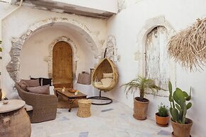 Stone Villa in Episkopi