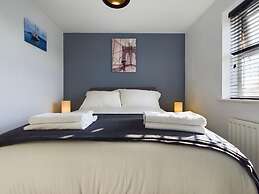 Riverfront Staffordshire Retreat