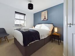 Riverfront Staffordshire Retreat