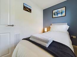 Riverfront Staffordshire Retreat