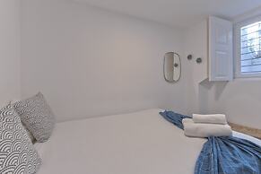 Alfama Design W Terrace by Homing