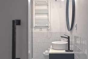 Alfama Design W Terrace by Homing