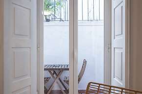 Alfama Design W Terrace by Homing