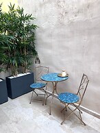 Unique house Nepot in the center