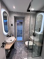 Unique house Nepot in the center