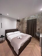 Unique house Nepot in the center