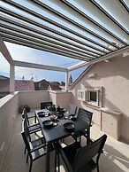 Unique house Nepot in the center