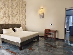 The Serene Shores - Luxury Private Villa