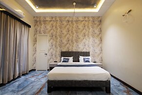 The Serene Shores - Luxury Private Villa