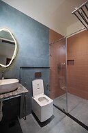 The Serene Shores - Luxury Private Villa