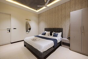 The Serene Shores - Luxury Private Villa