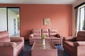 The Serene Shores - Luxury Private Villa