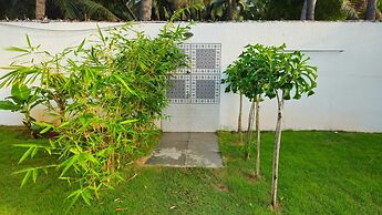 The Serene Shores - Luxury Private Villa