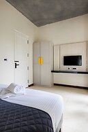 The Serene Shores - Luxury Private Villa