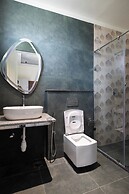 The Serene Shores - Luxury Private Villa