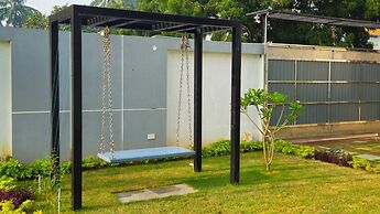 The Serene Shores - Luxury Private Villa