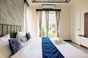 The Serene Shores - Luxury Private Villa