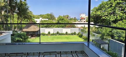 The Serene Shores - Luxury Private Villa
