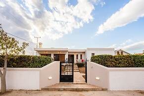 Artemida Beachside Escape w BBQ Parking