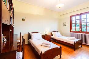 Artemida Beachside Escape w BBQ Parking