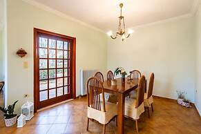 Artemida Beachside Escape w BBQ Parking