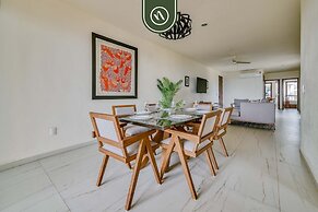 The Canuva Lux 204 in Cruz de Huanacaxtle