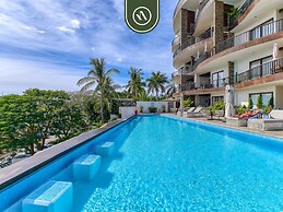 The Canuva Lux 204 in Cruz de Huanacaxtle