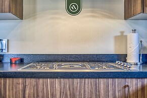 The Canuva Lux 204 in Cruz de Huanacaxtle