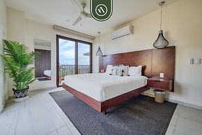 The Canuva Lux 204 in Cruz de Huanacaxtle