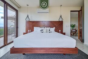 The Canuva Lux 204 in Cruz de Huanacaxtle